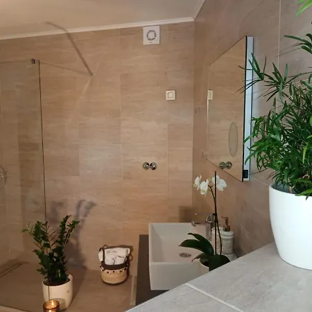 Nona Tamara With Astonishing Sea & Mountains View *