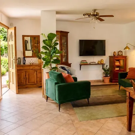 Nona Tamara With Astonishing Sea & Mountains View Villa *