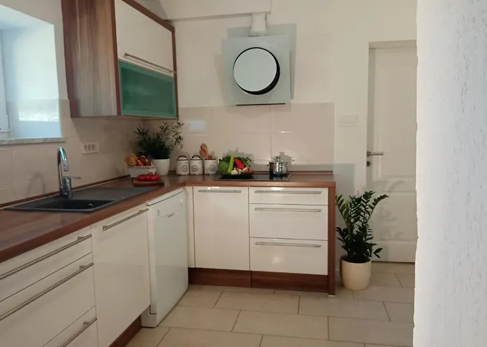 Willa Nona Tamara With Astonishing Sea & Mountains View *