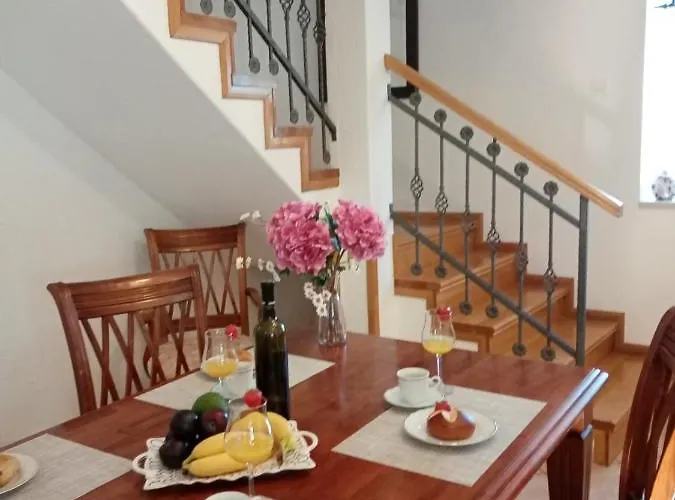 Nona Tamara With Astonishing Sea & Mountains View *