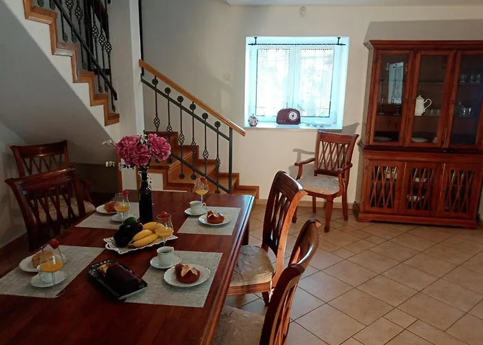 Nona Tamara With Astonishing Sea & Mountains View *